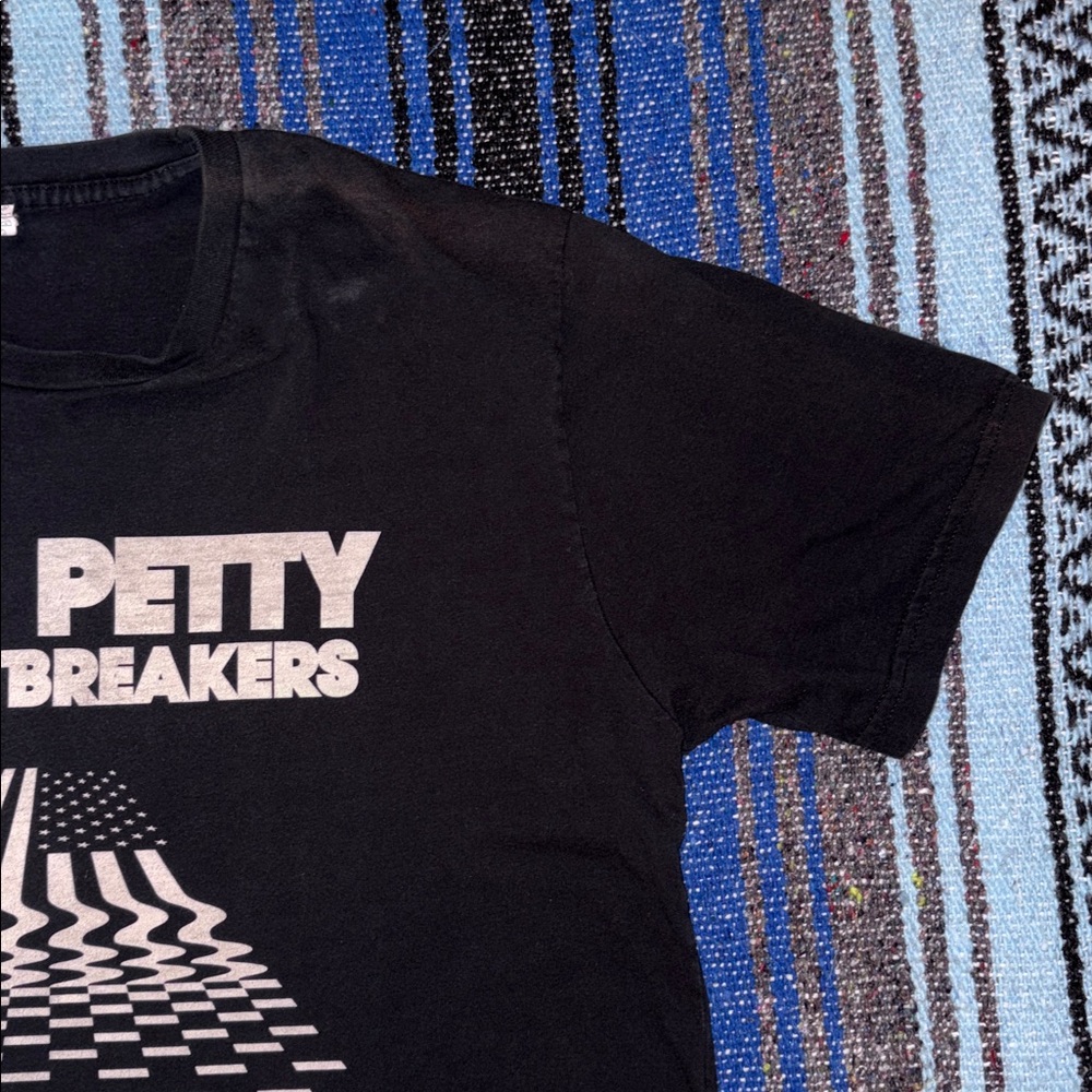 Tom Petty & The Heartbreakers 2014 Concert Tour Tee Shirt - Picture 5 of 10